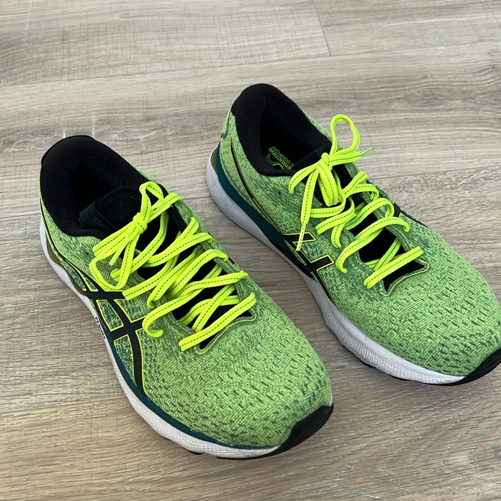 Men’s ASICS Gel Nimbus 24, Size 10